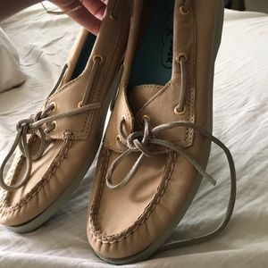 NEW Sperry size 8 moccasin slip on